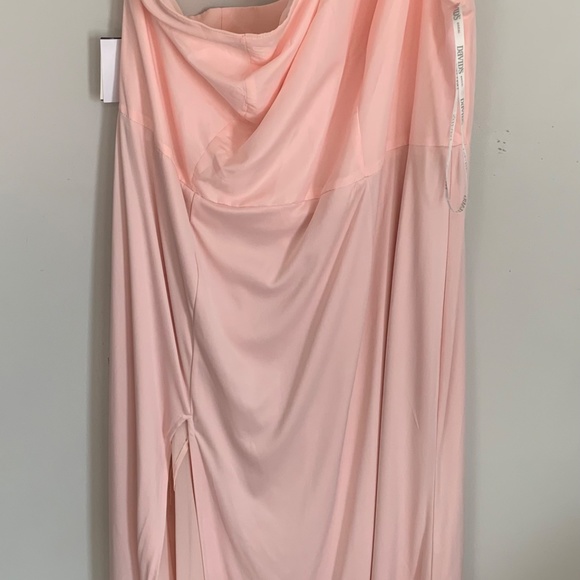 David’s Bridal Chiffon One-Shoulder Bridesmaid Dress Petal color - Picture 5 of 6